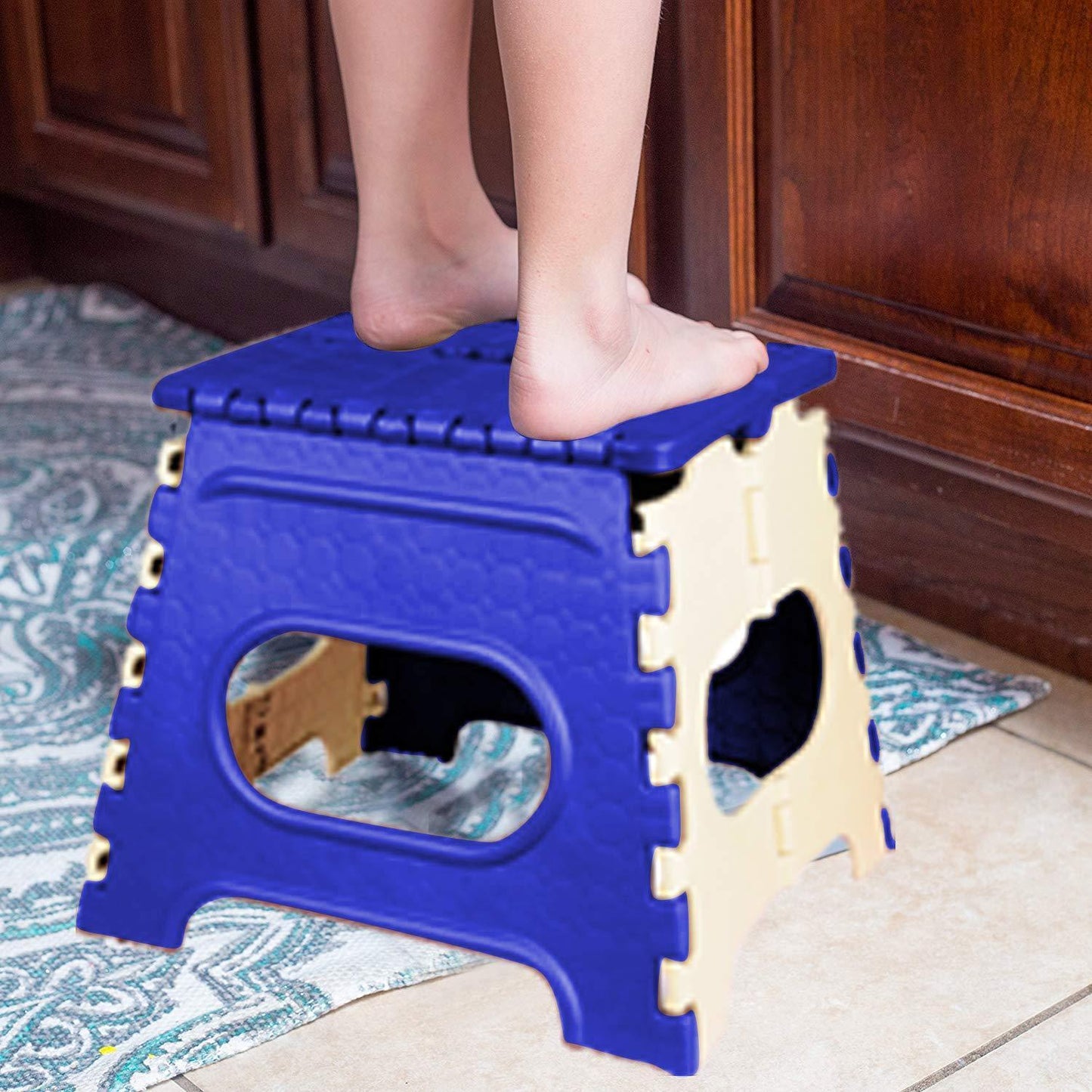 Plastic Folding Step Stool For Kids And Adults With Handle (Multicolor)