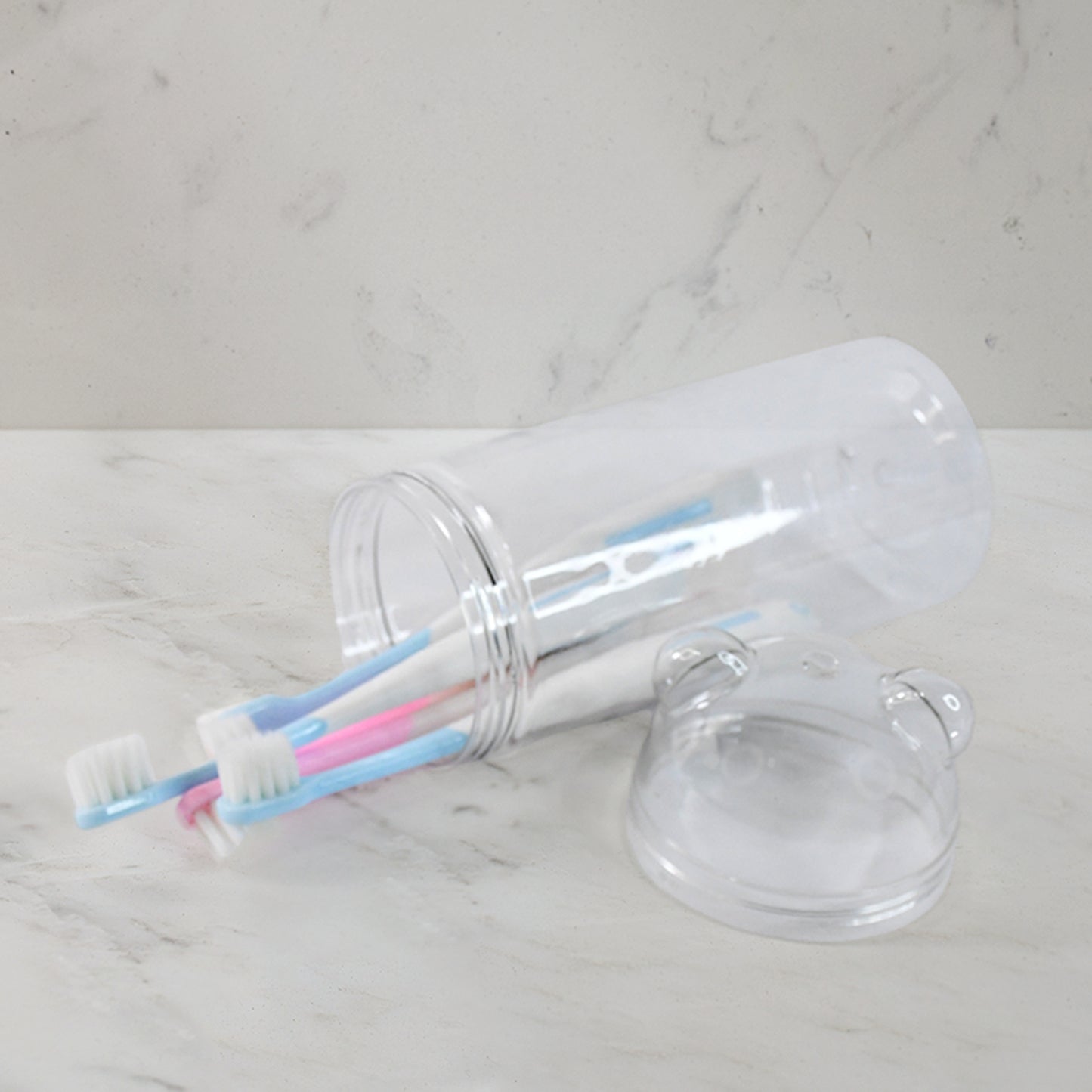 Multipurpose Travel-Friendly Toothbrush Holder with 5 Soft Bristle Toothbrushes